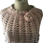 cape chauffe épaule au crochet rose fait main et sa broche rose 13
