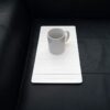 Table de canapé pour le accoudoir moulante en bois en plusieurs couleurs comme blanc Petites tables modulables au dessus plateau lit étroit et rabattable Enveloppes minces Serveur de plateaux