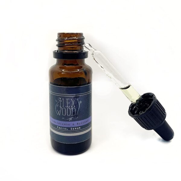 The Ilex Wood Coffret cadeau crème et sérum anti-âge pour le visage à l'encens et la bergamote pour homme et femme 100% naturel Sans cruauté envers les animaux Sans huile de palme, sans plastique.